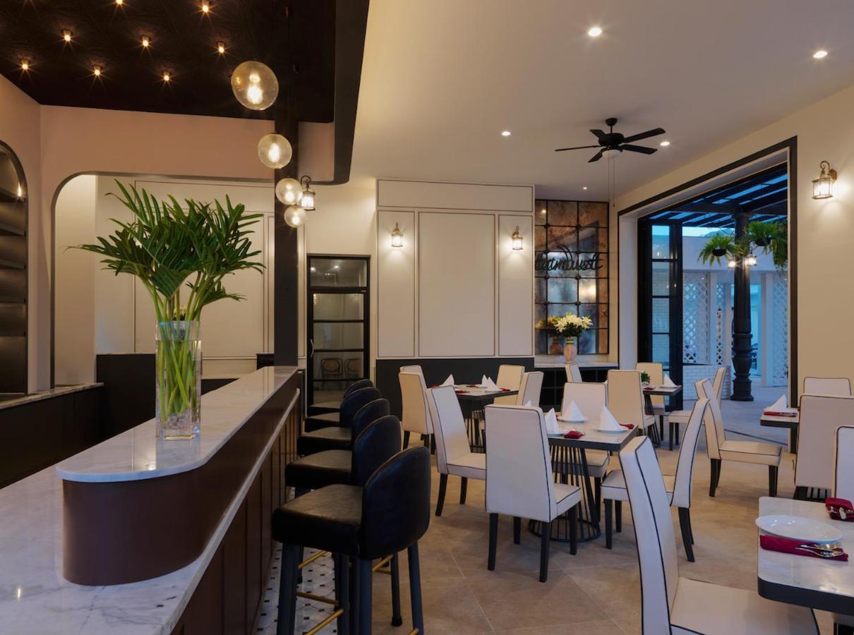 Chanalai Romantica Resort - Adults Only, Kata Beach Bagian luar foto
