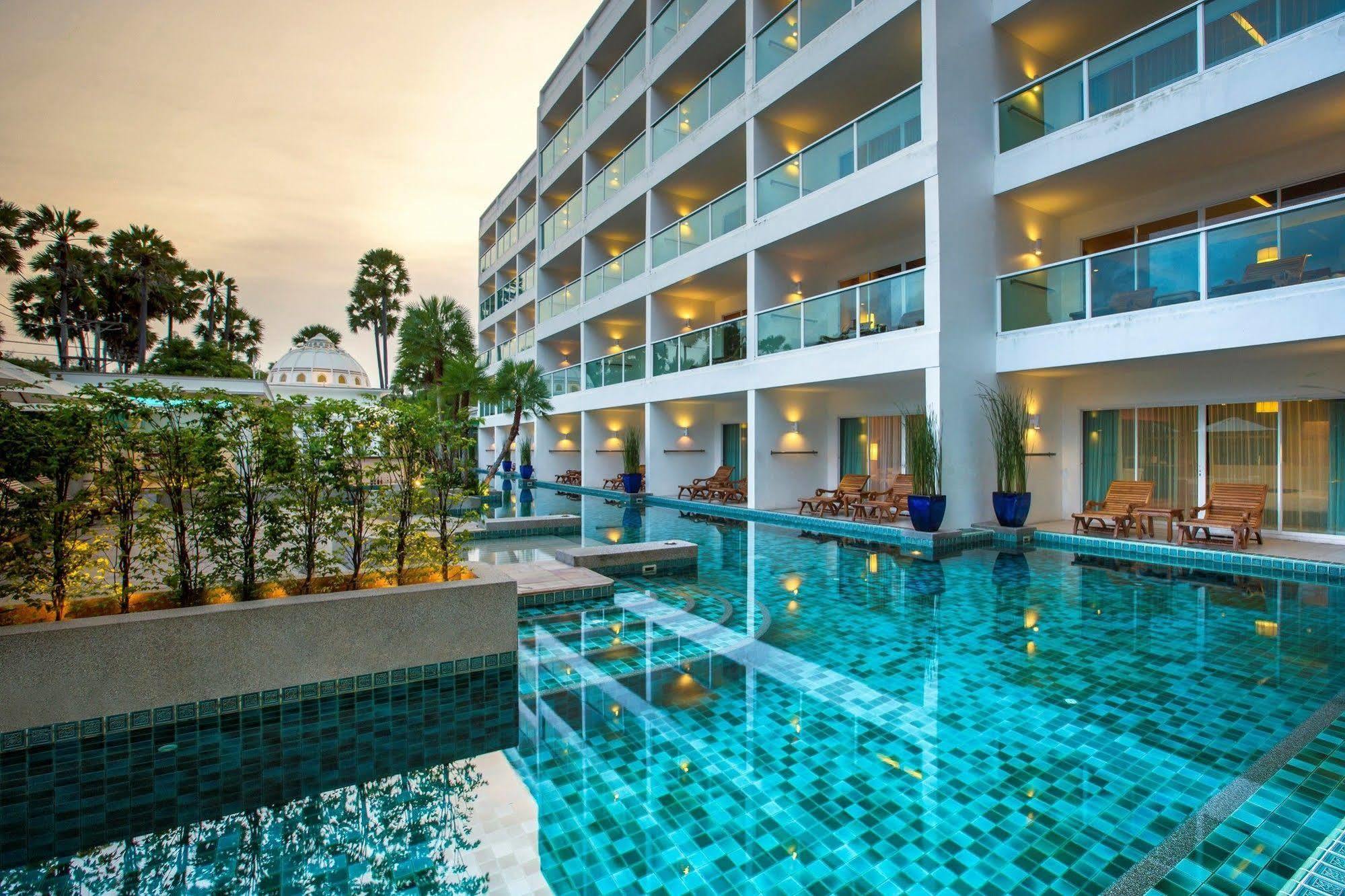 Chanalai Romantica Resort - Adults Only, Kata Beach Bagian luar foto